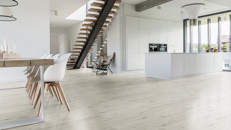 Raumszene, Treppe, Bodenbelag